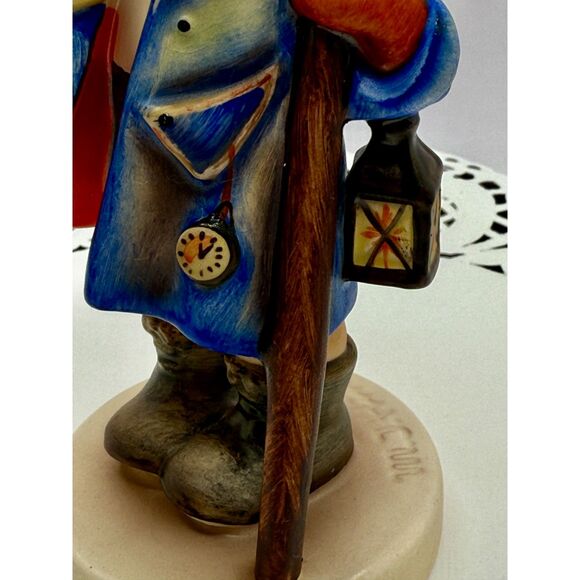 Hummel Hear Ye, Hear Ye, #15/0, TMK5, 1970s, Germany, Boy Blowing horn - Picture 9 of 10